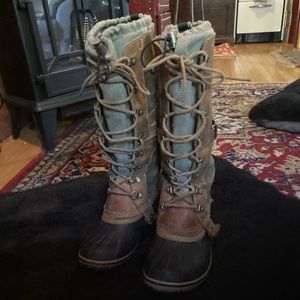 Sorel boots size 8